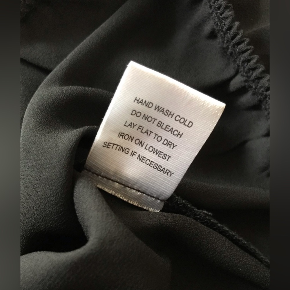 NWOT Trende Black Open Sleeve with Gold Chest Detail Classy Blouse - S - Picture 8 of 8